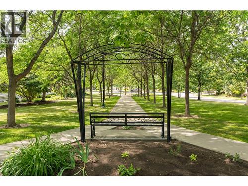 371 Mccarren Avenue, Kelowna, BC - Outdoor With View