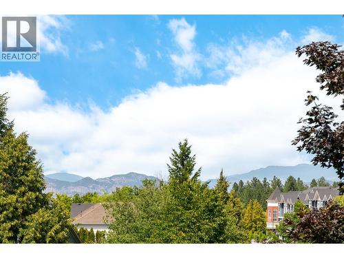 371 Mccarren Avenue, Kelowna, BC - Outdoor With View