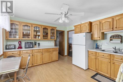 409 Third Ave, Sault Ste. Marie, ON - Indoor Photo Showing Kitchen With Double Sink