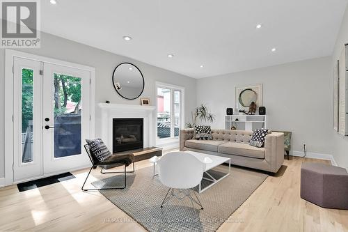 146 Percy Street, Ottawa, ON - Indoor Photo Showing Living Room With Fireplace