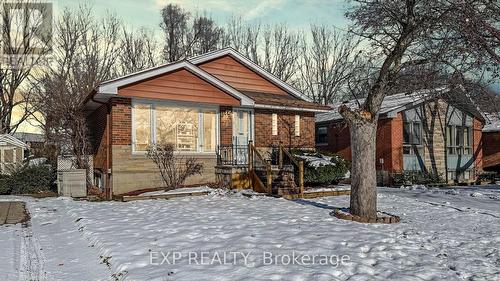 26 RAMSEY CRESCENT  Hamilton, ON L8S 2N2