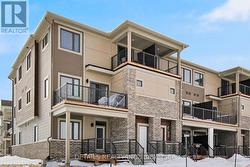 954 CHAPMAN MILLS DRIVE  Ottawa, ON K2J 7J5