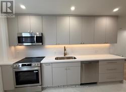 UPPER LEVEL - 54 VAUGHAN ROAD  Toronto, ON M6G 2N4