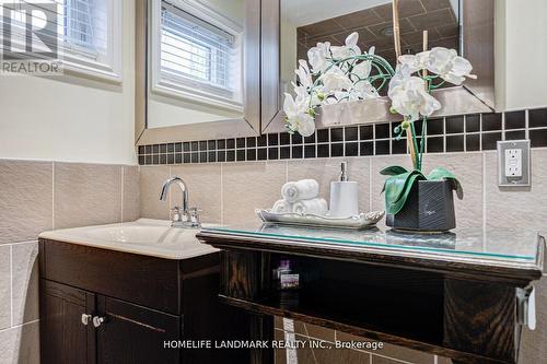 2165 Dunedin Road, Oakville, ON - Indoor Photo Showing Bathroom