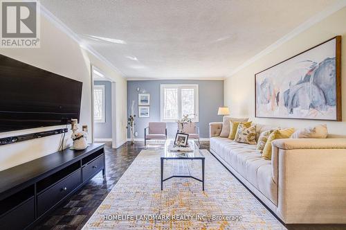 2165 Dunedin Road, Oakville, ON - Indoor Photo Showing Living Room
