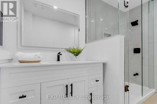 64 Lancaster Street E, Kitchener, ON -  Photo Showing Bathroom