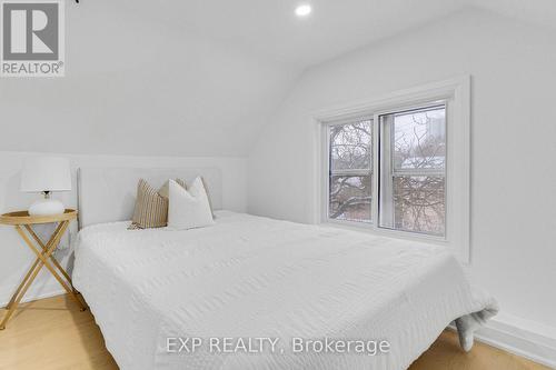64 Lancaster Street E, Kitchener, ON - Indoor Photo Showing Bedroom