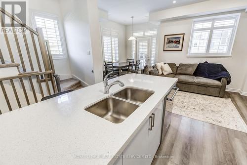 14 - 305 Garner Road W, Hamilton, ON - Indoor