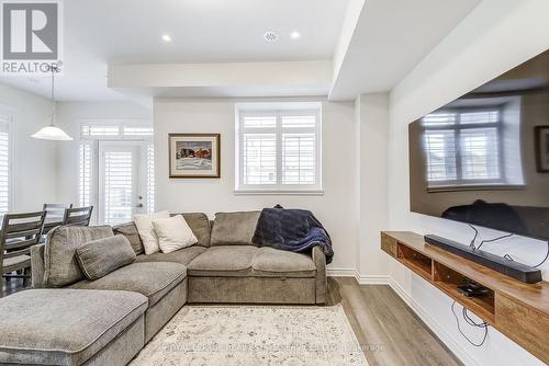 14 - 305 Garner Road W, Hamilton, ON - Indoor Photo Showing Living Room