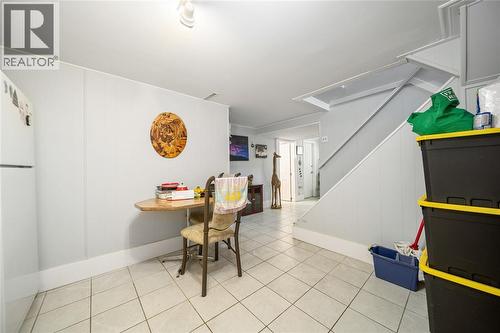 863 Devine Street, Sarnia, ON - Indoor
