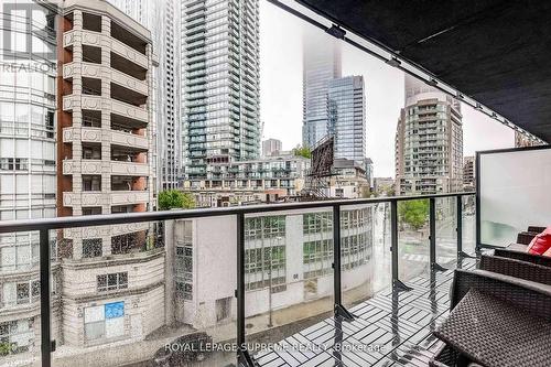 619 - 825 Church Street, Toronto, ON - Outdoor