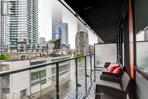 619 - 825 Church Street, Toronto, ON - Outdoor