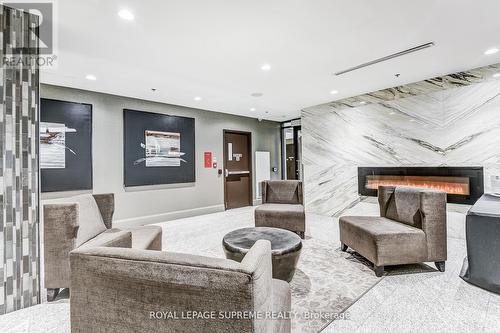 619 - 825 Church Street, Toronto, ON - Indoor