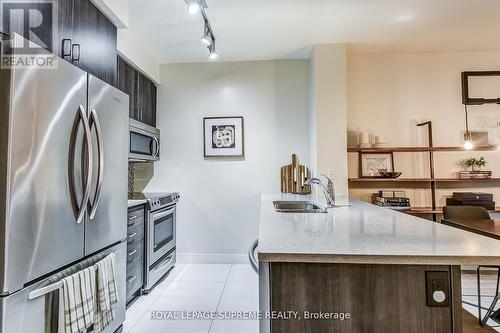 619 - 825 Church Street, Toronto, ON - Indoor Photo Showing Kitchen With Double Sink With Upgraded Kitchen