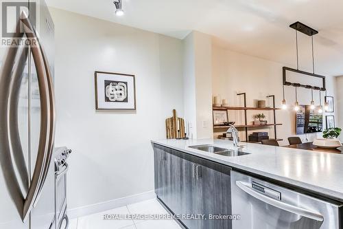 619 - 825 Church Street, Toronto, ON - Indoor Photo Showing Kitchen With Double Sink