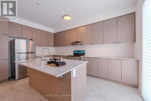 7 Moss Drive, Markham, ON - Indoor Photo Showing Kitchen With Stainless Steel Kitchen With Upgraded Kitchen