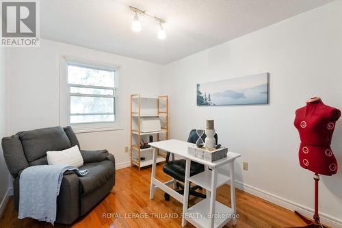 149 - 1247 Huron Street, London East (East A), ON - Indoor Photo Showing Office