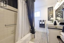 4-piece family bathroom - 