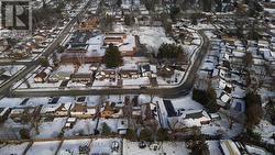 Walkable to Royal Roads Public School - 