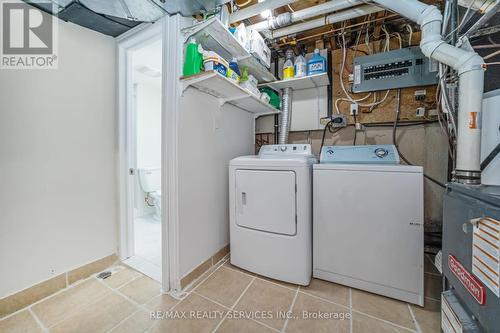 11 Juliette Square, Brampton, ON - Indoor Photo Showing Laundry Room