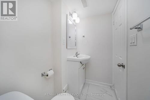 11 Juliette Square, Brampton, ON - Indoor Photo Showing Bathroom