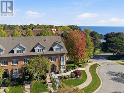 27 SOUTHAVEN PLACE  Oakville, ON L6L 6L2