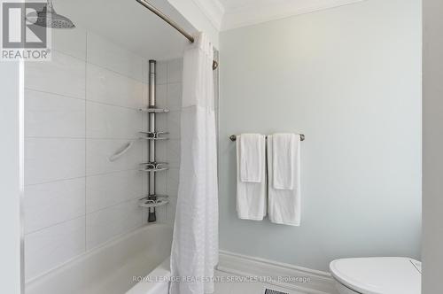27 Southaven Place, Oakville, ON - Indoor Photo Showing Bathroom