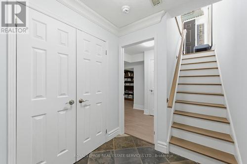 27 Southaven Place, Oakville, ON - Indoor Photo Showing Other Room