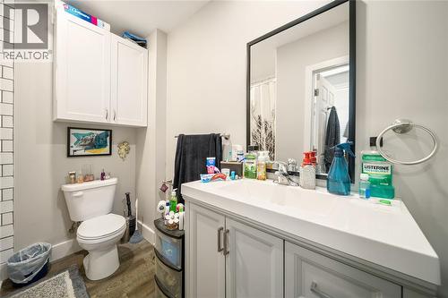 404 Russell Street, Sarnia, ON - Indoor