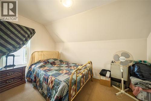 404 Russell Street, Sarnia, ON - Indoor Photo Showing Bedroom