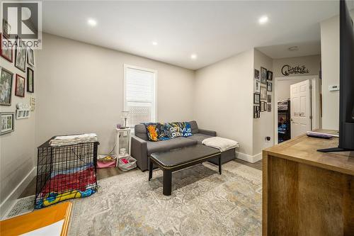 404 Russell Street, Sarnia, ON - Indoor