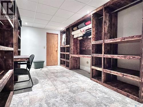 Hussey Acreage, Marriott Rm No. 317, SK - Indoor