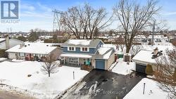 9 AURORA CRESCENT  Ottawa, ON K2G 0Z6