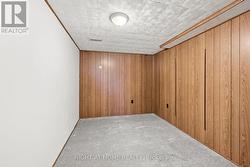 Extra basement hobby room! - 