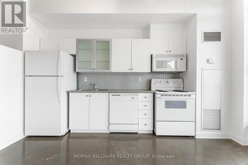 903 - 180 York Street, Ottawa, ON - Indoor Photo Showing Kitchen