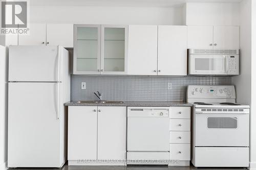 903 - 180 York Street, Ottawa, ON - Indoor Photo Showing Kitchen