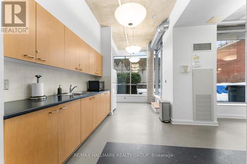 903 - 180 York Street, Ottawa, ON - Indoor Photo Showing Kitchen