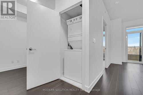 317 - 1603 Eglinton Avenue W, Toronto, ON - Indoor Photo Showing Kitchen With Upgraded Kitchen