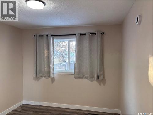 353 25Th Street W, Prince Albert, SK - Indoor Photo Showing Bathroom