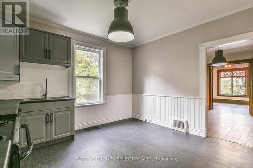 123 Mill Street, London East (East F), ON - Indoor Photo Showing Other Room