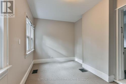 123 Mill Street, London East (East F), ON - Indoor Photo Showing Other Room