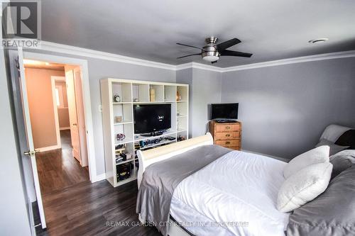 37 - 185 Denistoun Street, Welland (Broadway), ON - Indoor Photo Showing Bedroom