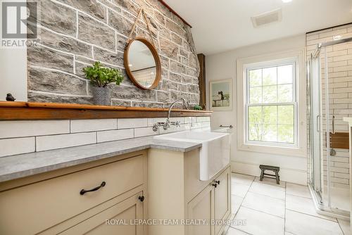 437 County  23 Road, Merrickville-Wolford, ON - Indoor Photo Showing Bathroom