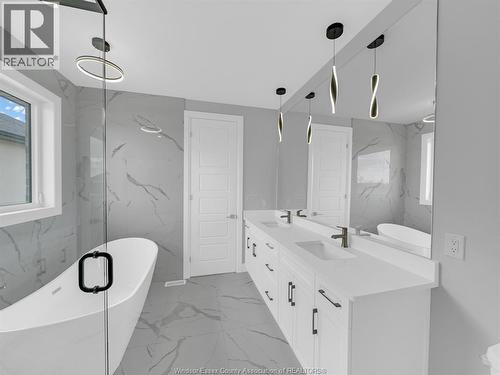 1944 Sannita, Ruthven, ON - Indoor Photo Showing Bathroom