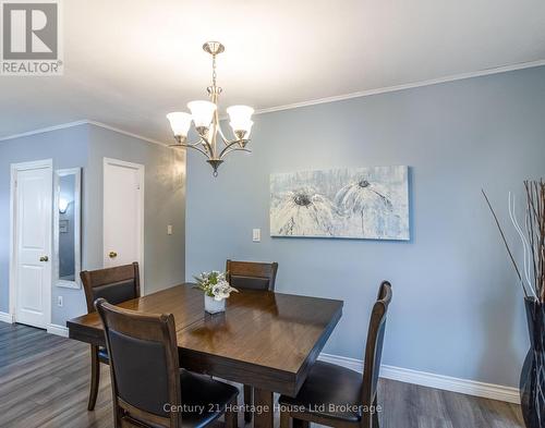 1064 Sovereign Road, Woodstock (Woodstock - North), ON - Indoor Photo Showing Dining Room