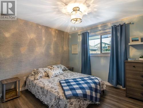 1064 Sovereign Road, Woodstock (Woodstock - North), ON - Indoor Photo Showing Bedroom