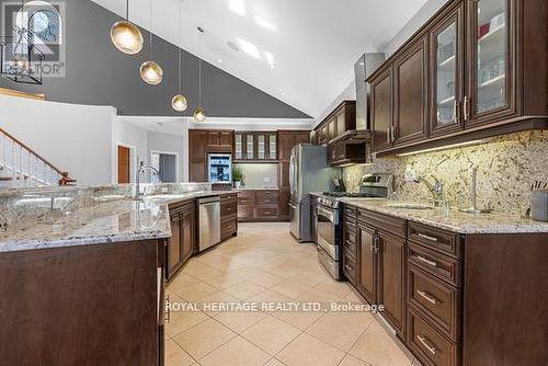 34 Hills Road, Kawartha Lakes (Bobcaygeon), ON - Indoor Photo Showing Kitchen With Upgraded Kitchen