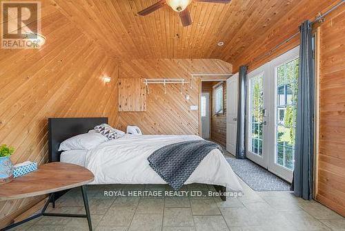 34 Hills Road, Kawartha Lakes (Bobcaygeon), ON -  Photo Showing Bedroom