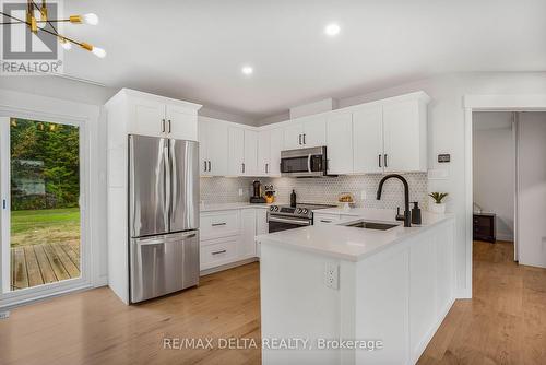 546 Devista Boulevard, Alfred And Plantagenet, ON - Indoor Photo Showing Kitchen With Upgraded Kitchen