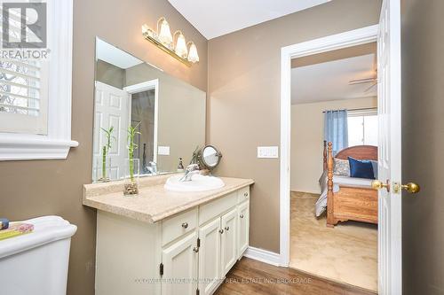 28 Dixon Crescent, Welland (N. Welland), ON - Indoor Photo Showing Bathroom